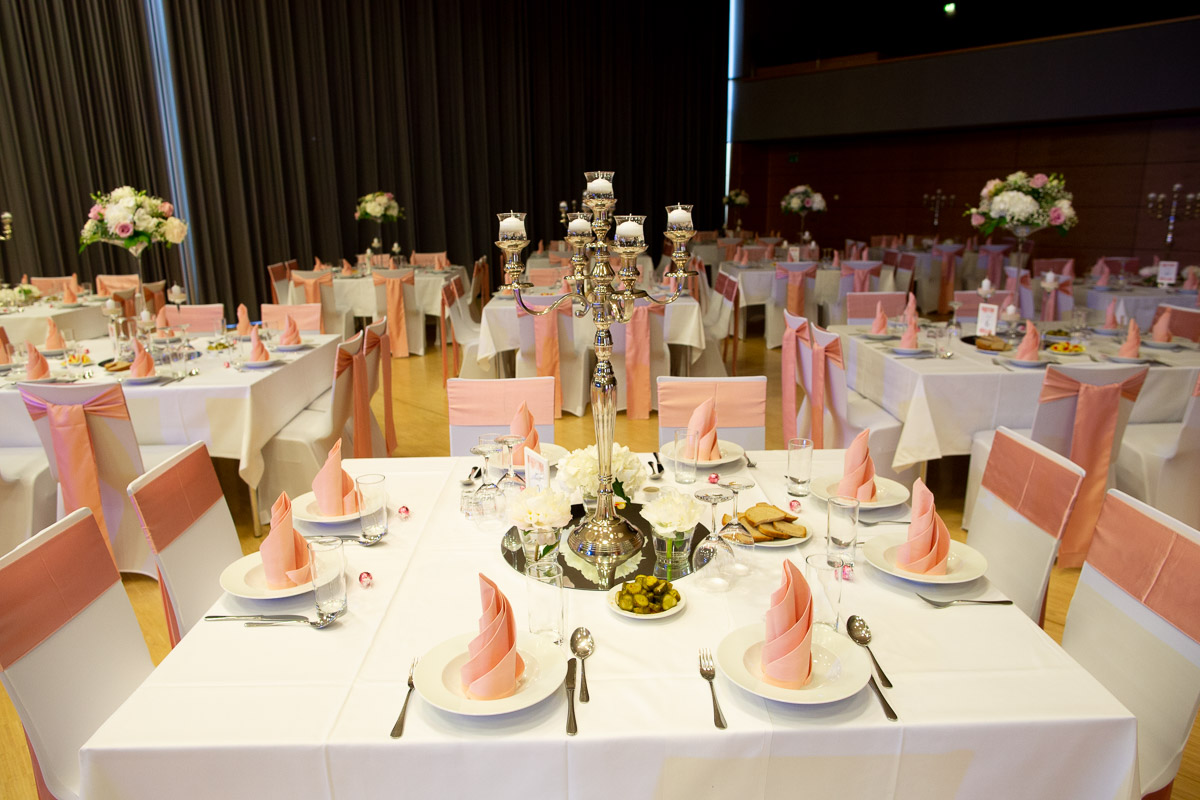 Hochzeitslocation Bürgersaal Kulturzentrum der Stadt Tamm Festhalle russische Hochzeit