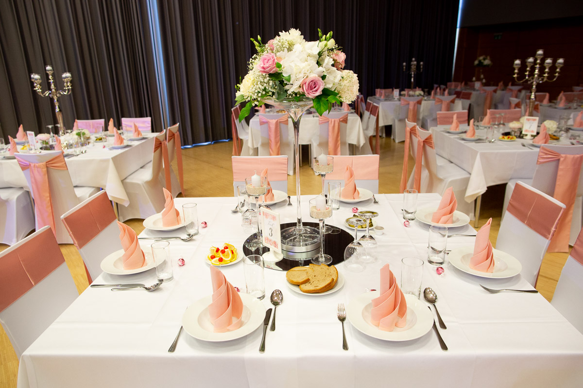 Hochzeitslocation Bürgersaal Kulturzentrum der Stadt Tamm Festhalle russische Hochzeit