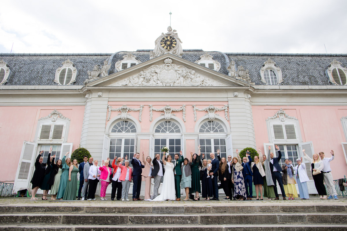 Standesamtliche Hochzeit im Schloss Benrath begleitet von einem Profi Hochzeitsfotograf