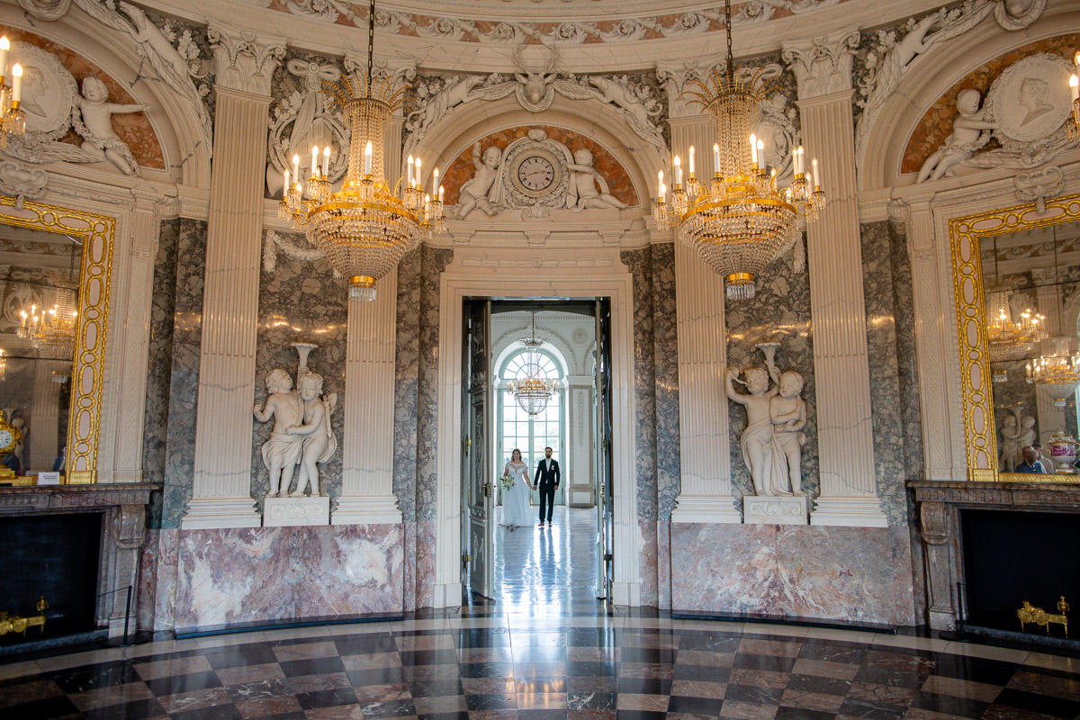 Standesamtliche Hochzeit im Schloss Benrath begleitet von einem Profi Hochzeitsfotograf